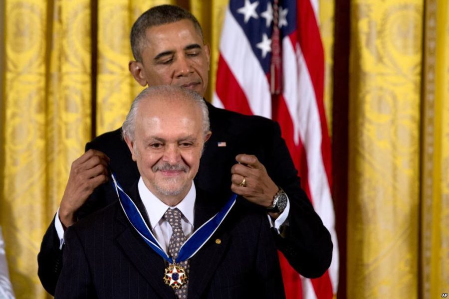 Professor Molina Receives Highest Civilian Award