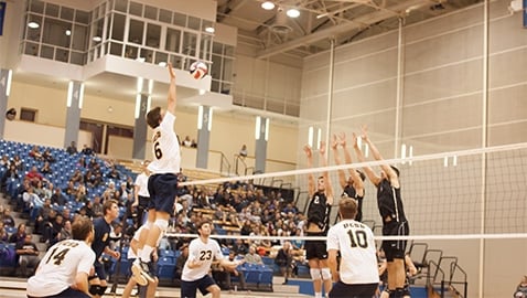 Tritons Sets Record Against UC Merced