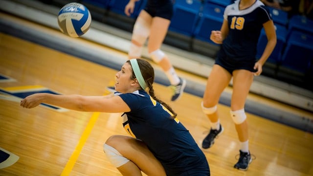 Tritons Split on Senior Night Weekend