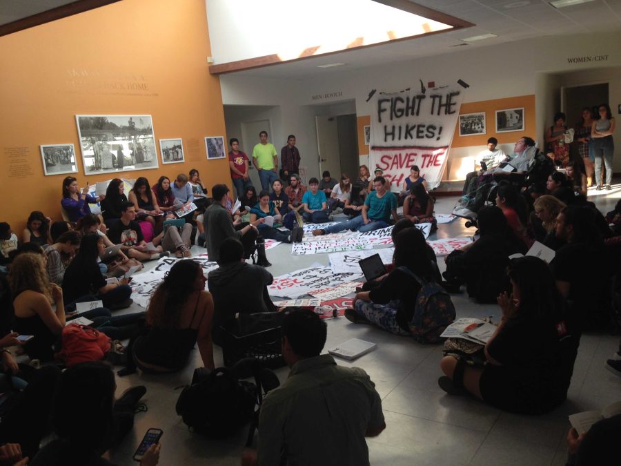 UCSD Students Occupy Peterson Lecture Hall