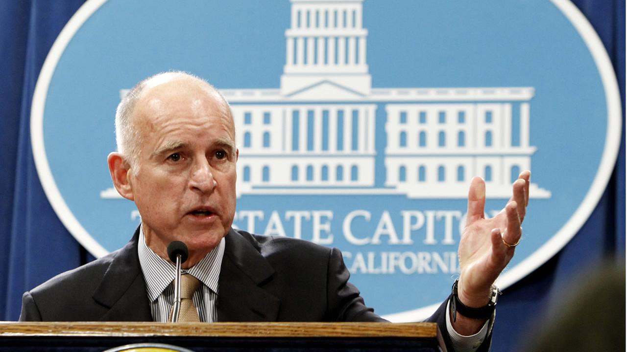Gov. Brown Signs Bill Protecting Rights of Immigrant Students, Faculty, and Staff