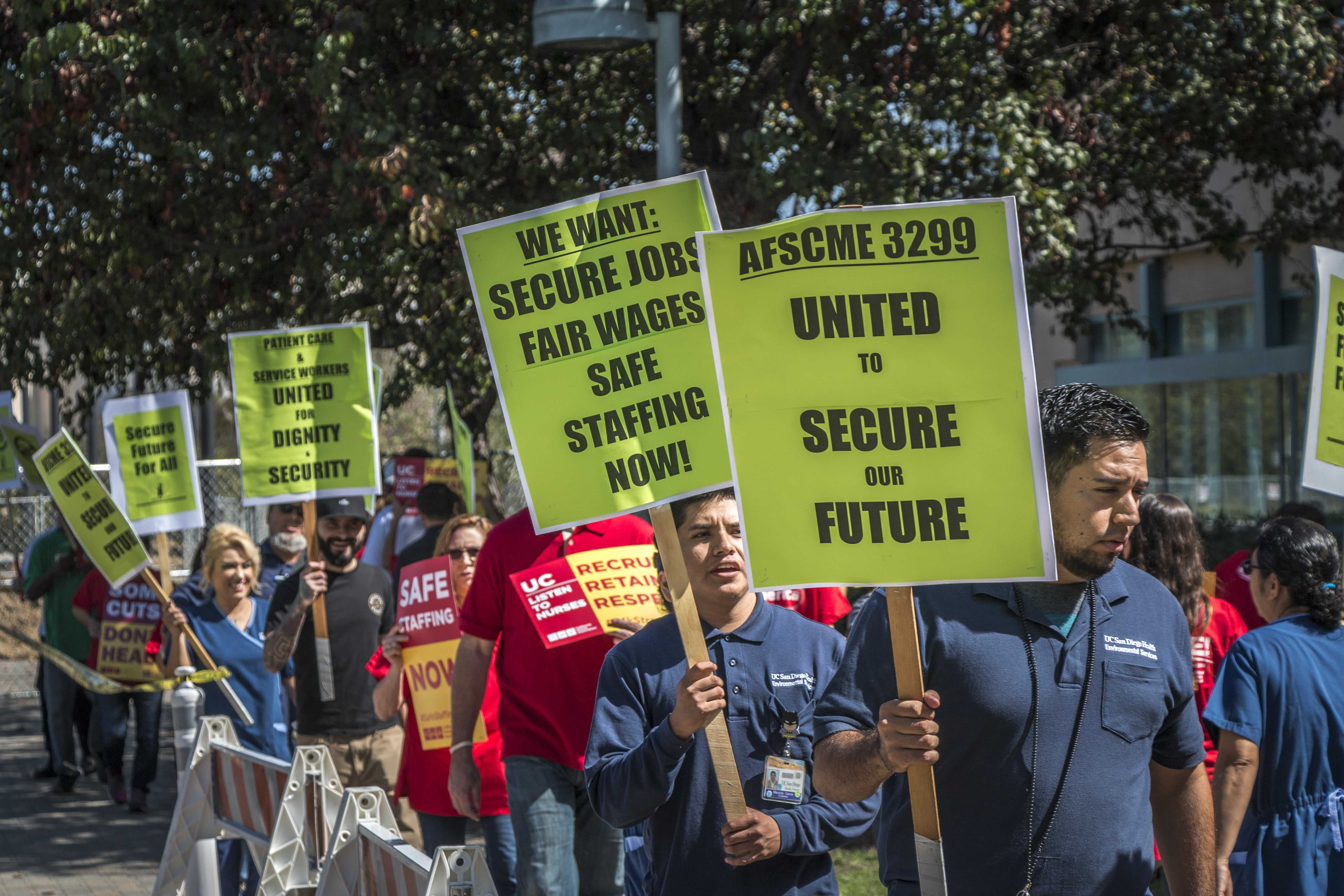 AFSCME Picket - UCSD Guardian