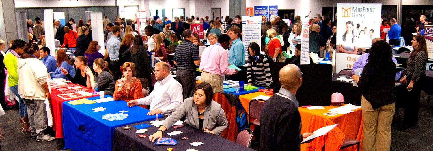 Opinion Career Fairs are Obsolete in the World of Online Networking