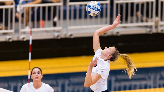Womens Volleyball builds momentum with back-to-back wins