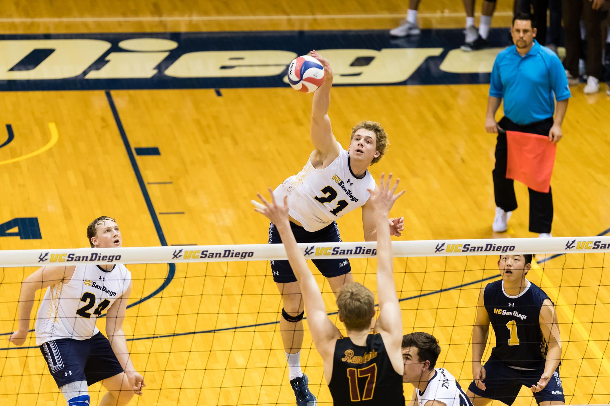 Tritons dont size up, swept by No. 6 Lewis
