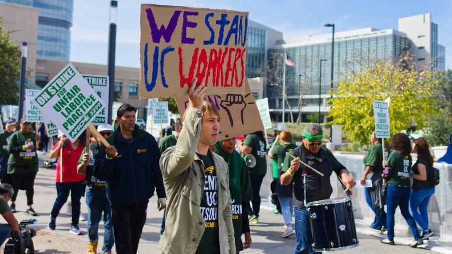 AFSCME 3299 workers demonstrating at UCSD on Nov. 13, 2019.