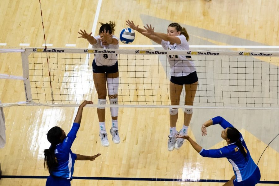 Womens Volleyball Defeat Riverside in Long-Awaited Homecoming