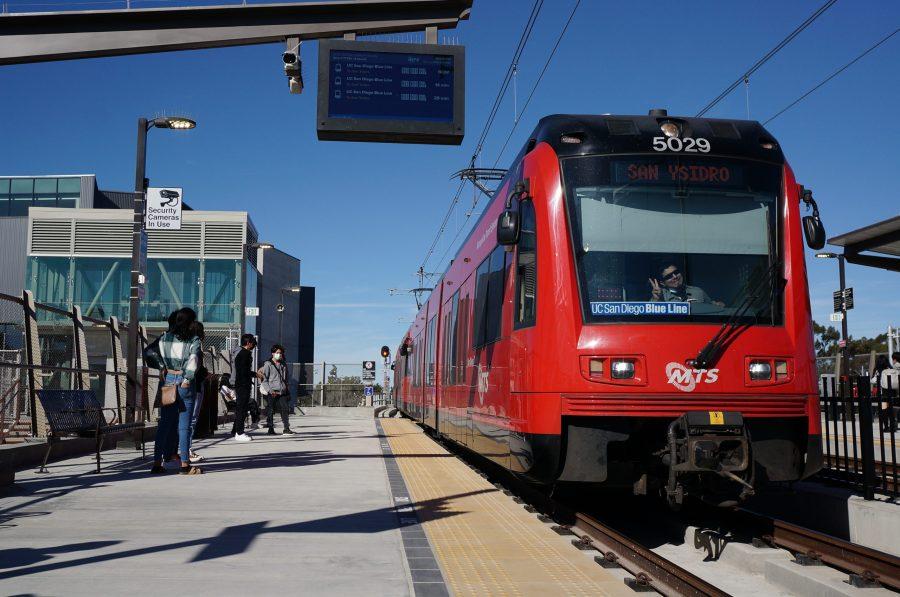 San+Diego+Trolley+Rolls+into+Campus+with+New+Mid-Coast+Extension