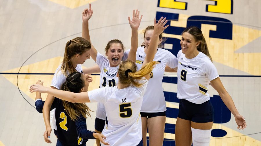 Tritons Fall Short Against UC Davis in Four Sets