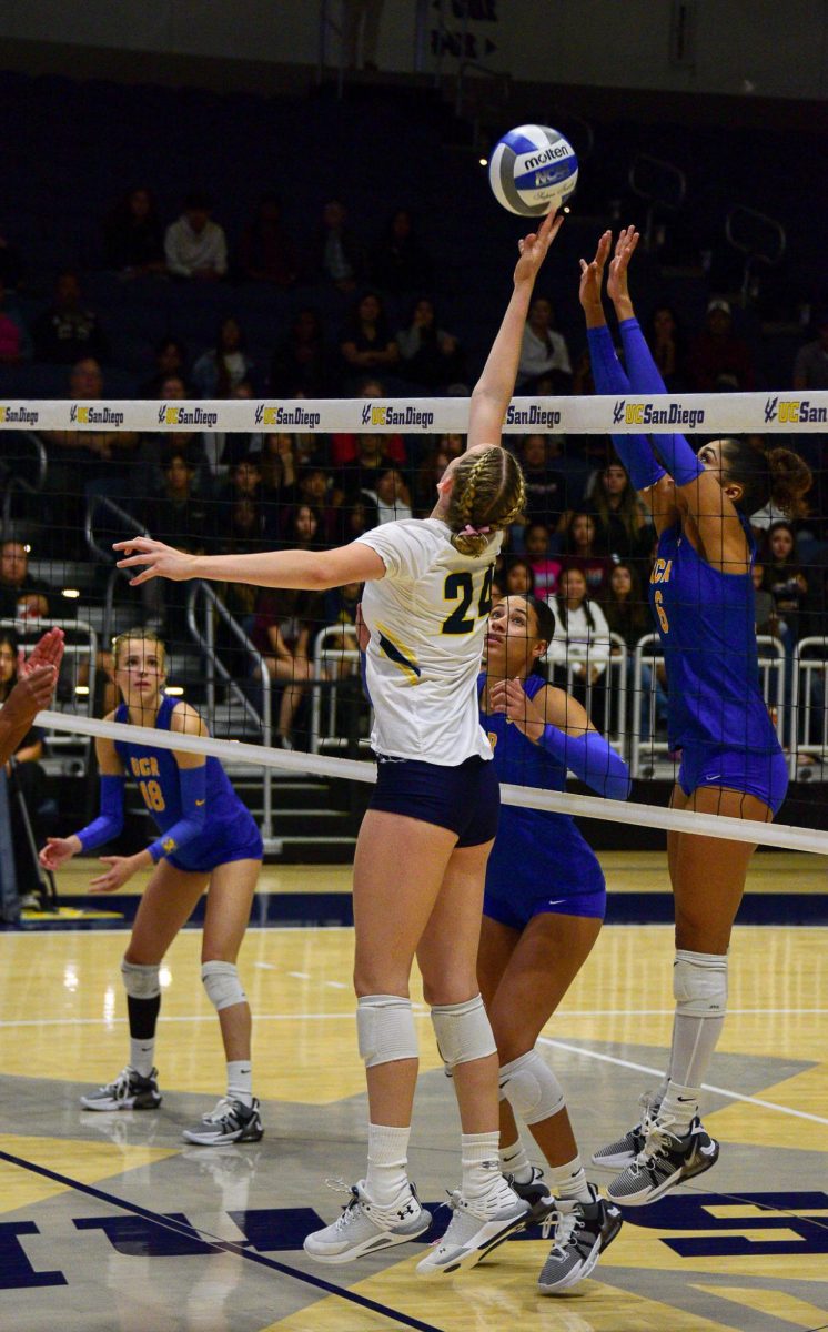 Tritons Overcome Two-Set Deficit in Thrilling Win