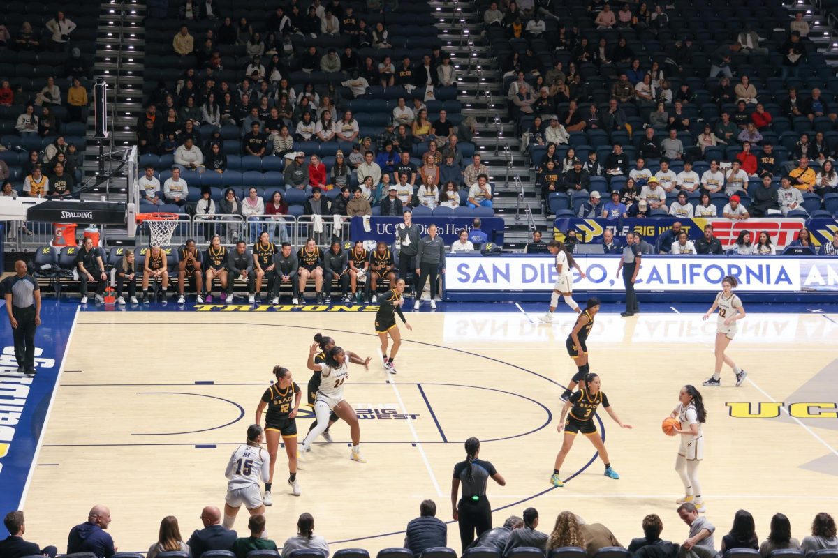 Women’s basketball fends off Long Beach State for 79-68 upset win