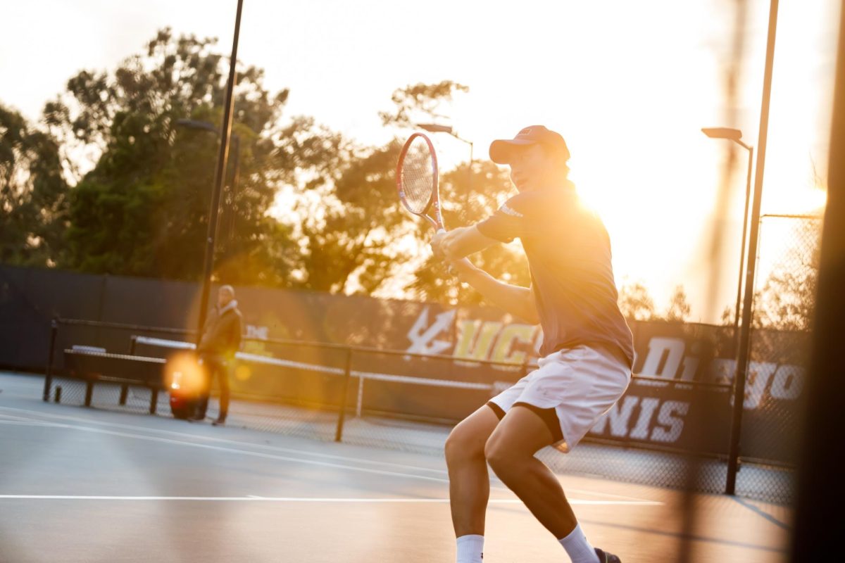 Men’s tennis slams Calgary Dinos 7-0