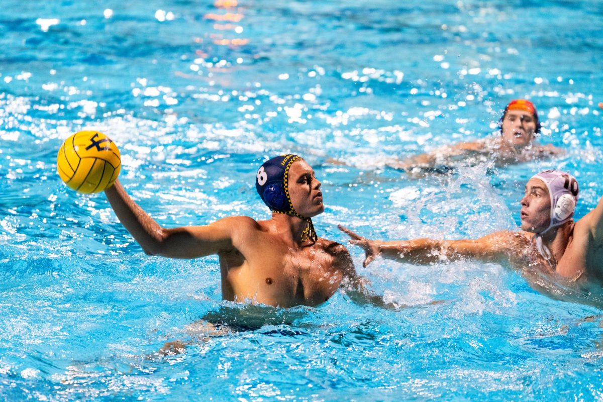 No. 7 men’s water polo ends 2-game lose streak, beats No 15. Princeton 10-9