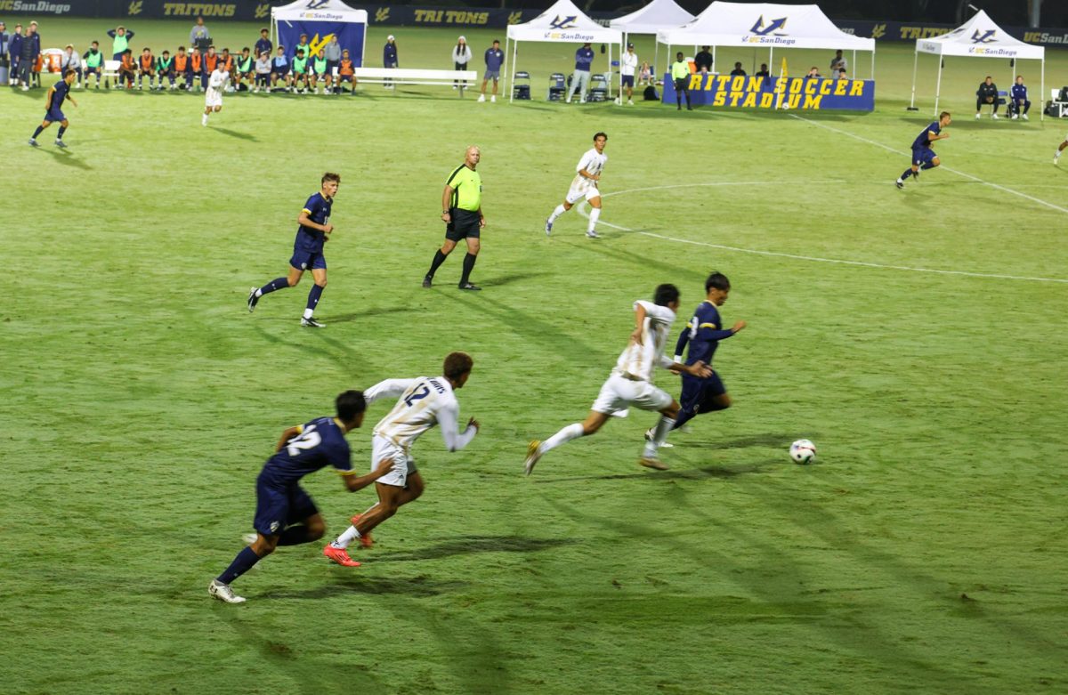 Men’s soccer remains winless, ties UC Davis 1-1
